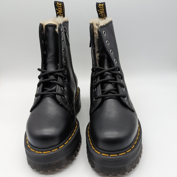 NWOB DR. MARTENS Jadon FL 8 Eye Boots - Picture 12 of 14